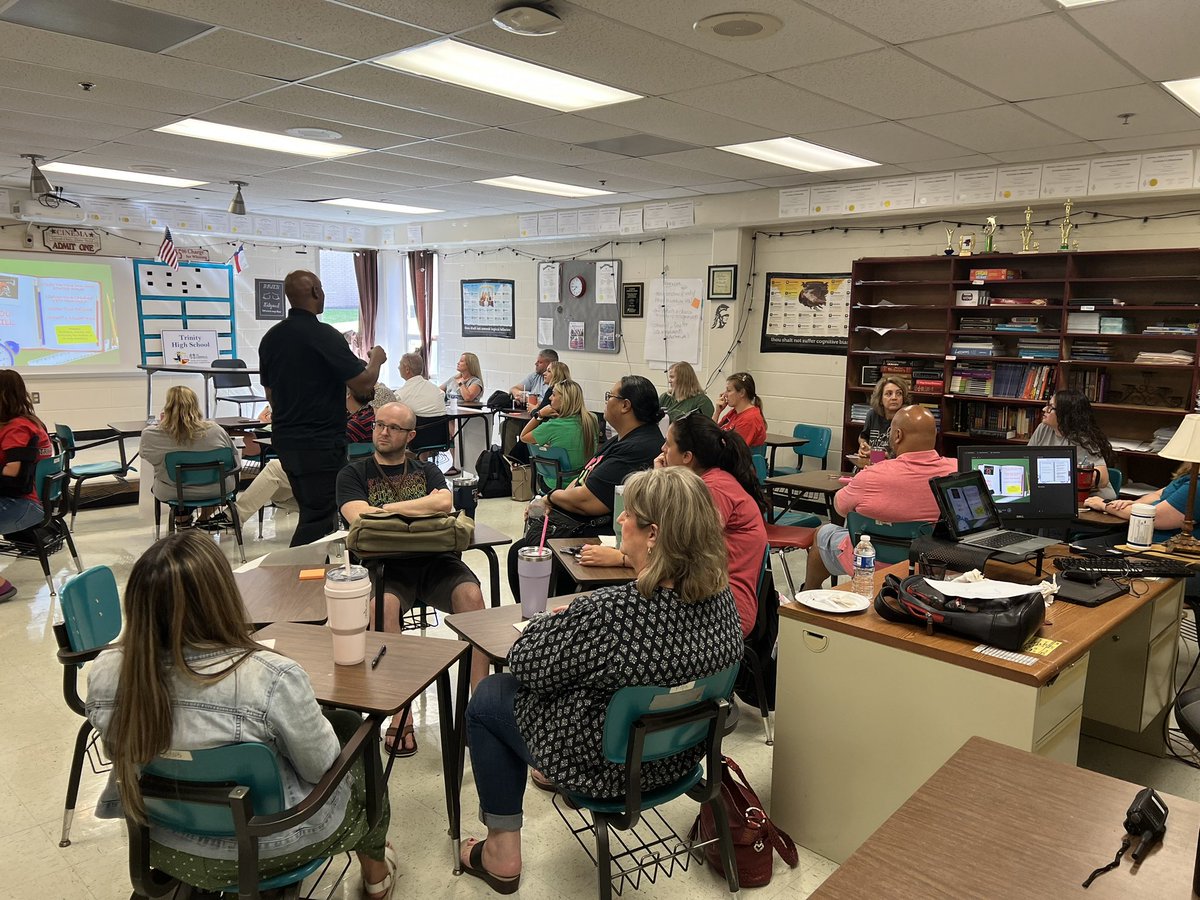 mia_langi16's tweet photo. Shout out the @EulessTrinityHS APs for the awesome stations at PD today. Each of your presentations were spot on! @HEBISDpeople @hebisd https://t.co/iKrJ8UwxSz