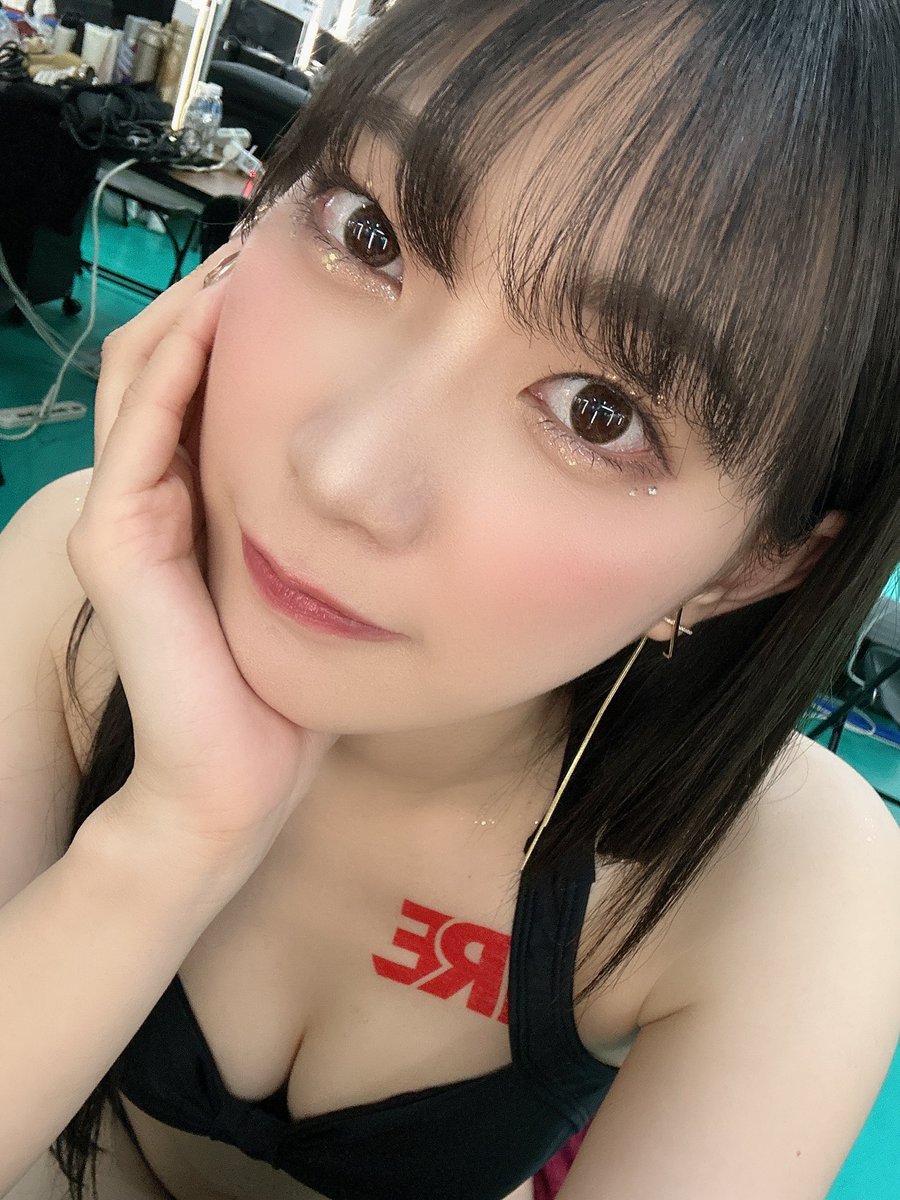 キラキラにしてもらった🫶

TRE楽しんでるよ🥰 https://t.co/U4i1r6qV81