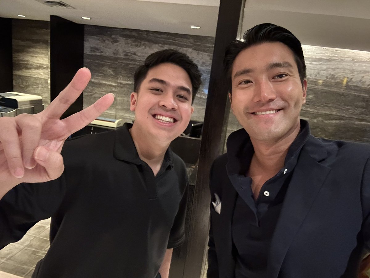 JeromePolin's tweet photo. Heheheh kemarin ngobrol2 seru bareng bang Siwon 😆 Mantap Jiwaa https://t.co/zaPIIOG4mo