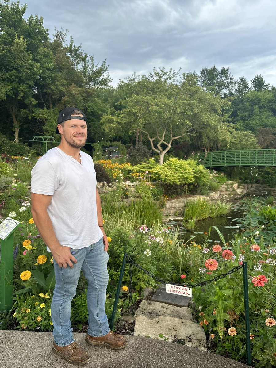 Just chillin with the sun.