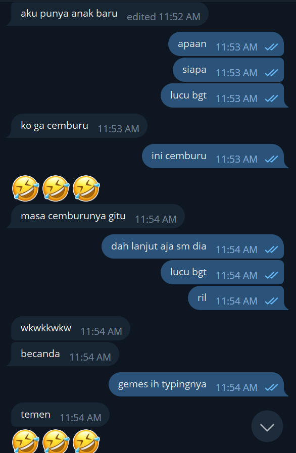 ddlwIrma_'s tweet photo. @smirdnoff pas aku ngambek BERANI BERANINYA BILANG "temen" cih 🙄🙄 https://t.co/FhZTjqYkzA