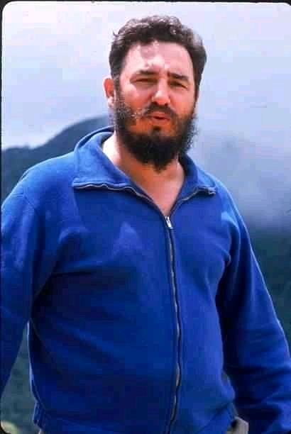 Se acerca un aniversario más del nacimiento de un hombre que entregó todas sus energías a Cuba y a la Humanidad.

Felicidades Fidel!