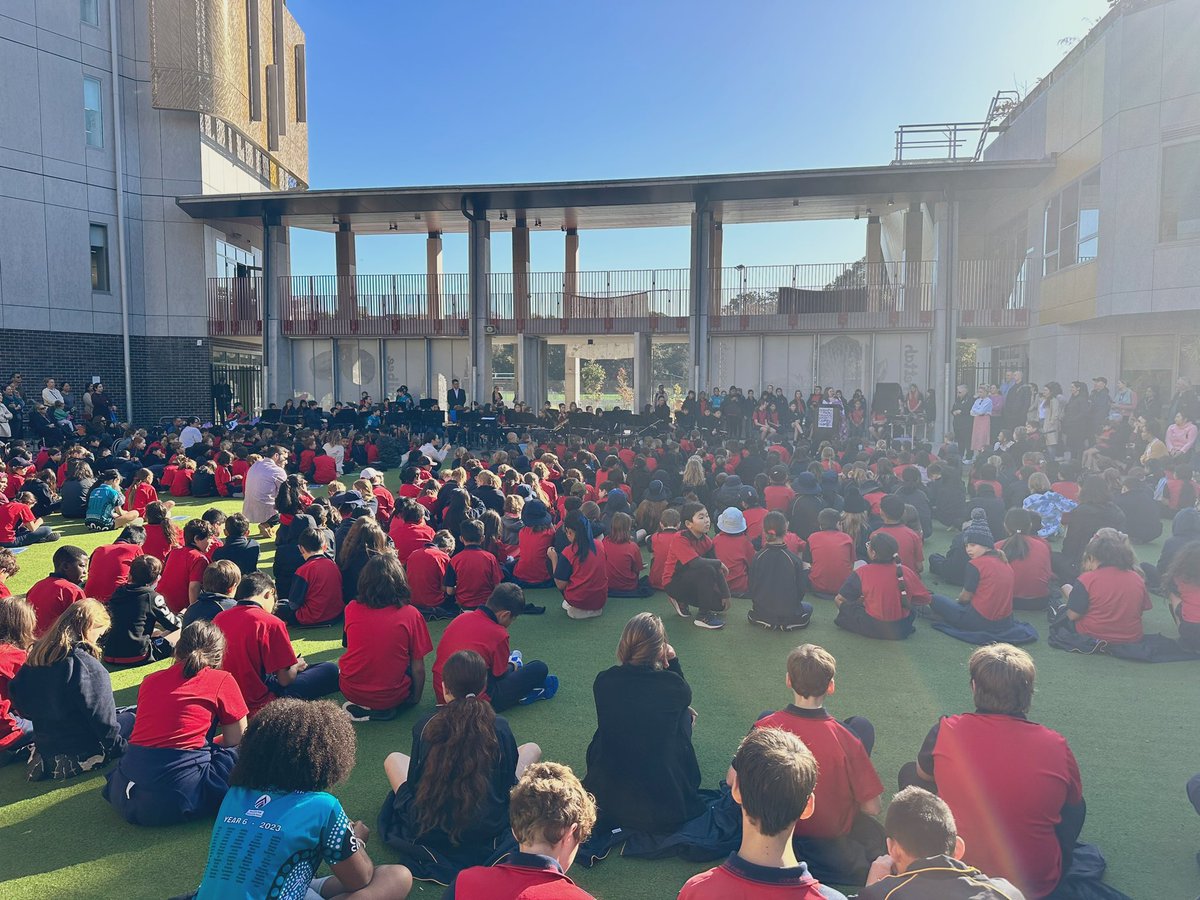 Great turnout to the Alexandria Park Community School Education Week Open Days. 175 years of Public Education celebrated in our newly built school, ready for the next phase of public education. #EdWeek23 #lovewhereyoulearn