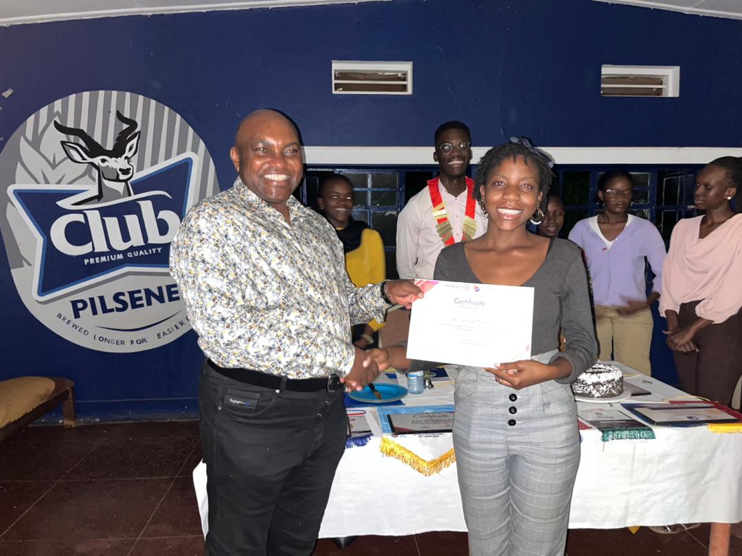 RctKyambogo's tweet photo. Appreciating those that deserve it empowers them and motivates other people in the group to work harder. Guest of the month @HenryByarugaba,club member of the month @mucunguzi24 and board member of the month Rtr Gloria Muhindo 
#appreciationpost 
#buffalonation https://t.co/5RKO7fKOg5