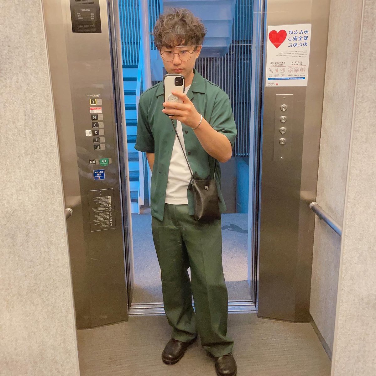 abinitio_uta's tweet photo. 半年ぶりに髪を切りました😅
めんどくさくて行けてませんでした😅
心なしか表情明るくなってますね☺️
#ofhair
#ofhair自由が丘west https://t.co/w6qMlNvjAF