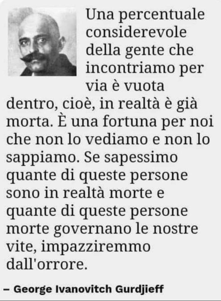 In questo venerdì di agosto in cui siamo tutti in cerca di una distesa liquida preferibilmente salata dove tuffarci per non pensare ai nuovi orrori che instancabili si accumulano nel nostro futuro collettivo, vi propongo una roba leggera, perfetta prima di andare in spiaggia.