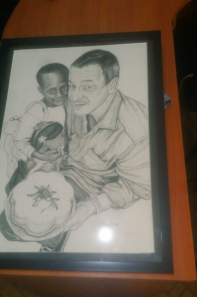 EnockArts's tweet photo. @Hbamulinde Indeed. I am a Medical doctor who literally earns as a Portrait Artist.
#EnockArts https://t.co/Ghb4ZV6Ztj