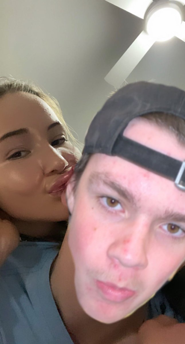 mp4hxnnid tweet media