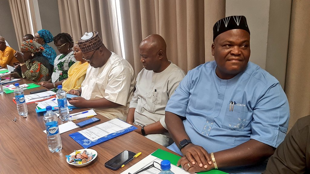 inecnigeria's tweet photo. Prof. Bolade Eyinla (CTA to the Chairman, INEC) Speaks on Retreat Objectives and Expectations at the 2023 Post-Election Review Meeting with Administrative Secretaries in Lagos.
#PostElectionReview https://t.co/R2pZaXYWsC