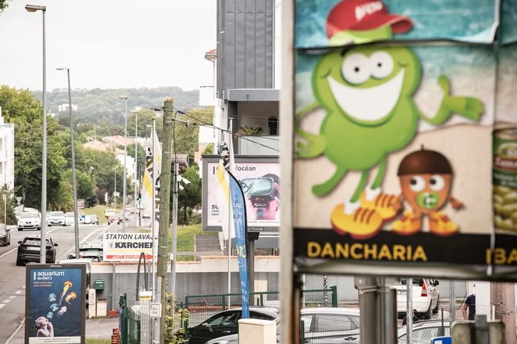 MediabaskInfo's tweet photo. Un appel à photos de la @CommunautePB pour réfléchir à la publicité dans nos villes #CAPB #publicité
https://t.co/qM69Yd9t8K https://t.co/eAVEtlbj78