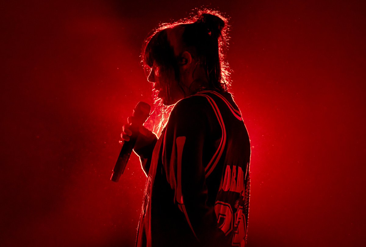 chicagobulls's tweet photo. 👀🔴

@billieeilish x @lollapalooza https://t.co/4sJHmFJdMM