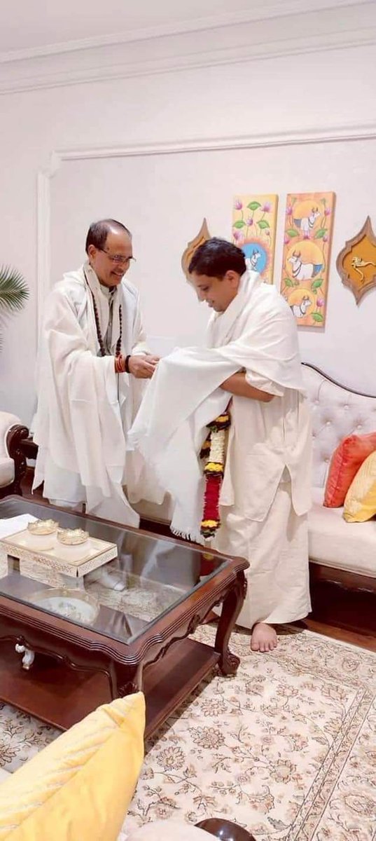MadhyaAyoga's tweet photo. मानव कल्याण के लिए संजीवनी रुपी जड़ी-बूटियों को लोगो तक पहुंचाने वाले श्रद्धेय आचार्य बालकृष्ण जी को #जड़ीबूटीदिवस की शुभकामनाएं ,जन्मदिन परअनन्त बधाई https://t.co/duNebILKrh