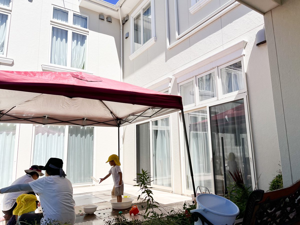 OliveTheHome's tweet photo. Summertime @OliveTheHome . Enjoy the summer ☀️🌻
#InterGenerationalCareHome #NursingHome #Nursery #Fukuoka #福岡市 https://t.co/g4yLgT0uys