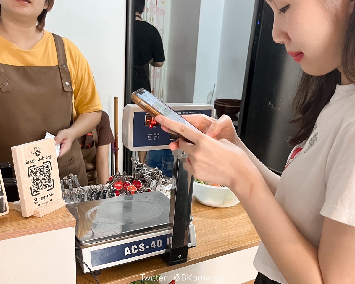 BKornwipa's tweet image. นี่คือหน้าตาของคนที่ใช้ K Point จ่ายค่าหม่าล่าวันนี้ 😋 คือดีอ่าา แค่แสกนจ่ายแล้วกดตรง “ชำระด้วย K Point” ก็ได้แล้วว ใครมีพ้อยท์ก็คือใช้ได้เลยง่ายเกิ๊นนน ตอนนี้มีโปรสะสม K Point ได้ง่ายๆแค่จ่ายผ่าน K+ แต่ต้องไปกดร่วม Mission ใน K+ ก่อนนะ #ง่ายเกิ๊น #Kpoint #Kplus #วันนี้กินอะไรดี