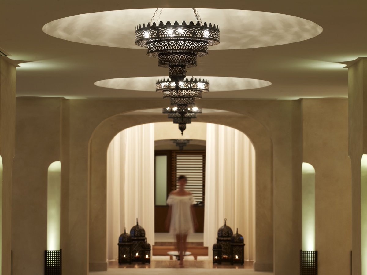 The 4,000m² Anazoe Spa is a unique wellness sanctuary, with a full range of specialty spa treatments that are based on ancient Greek healing rituals. Book your treatment here: west.tn/6014PZ76m #westin #westincostanavarino #spa #spatreatments