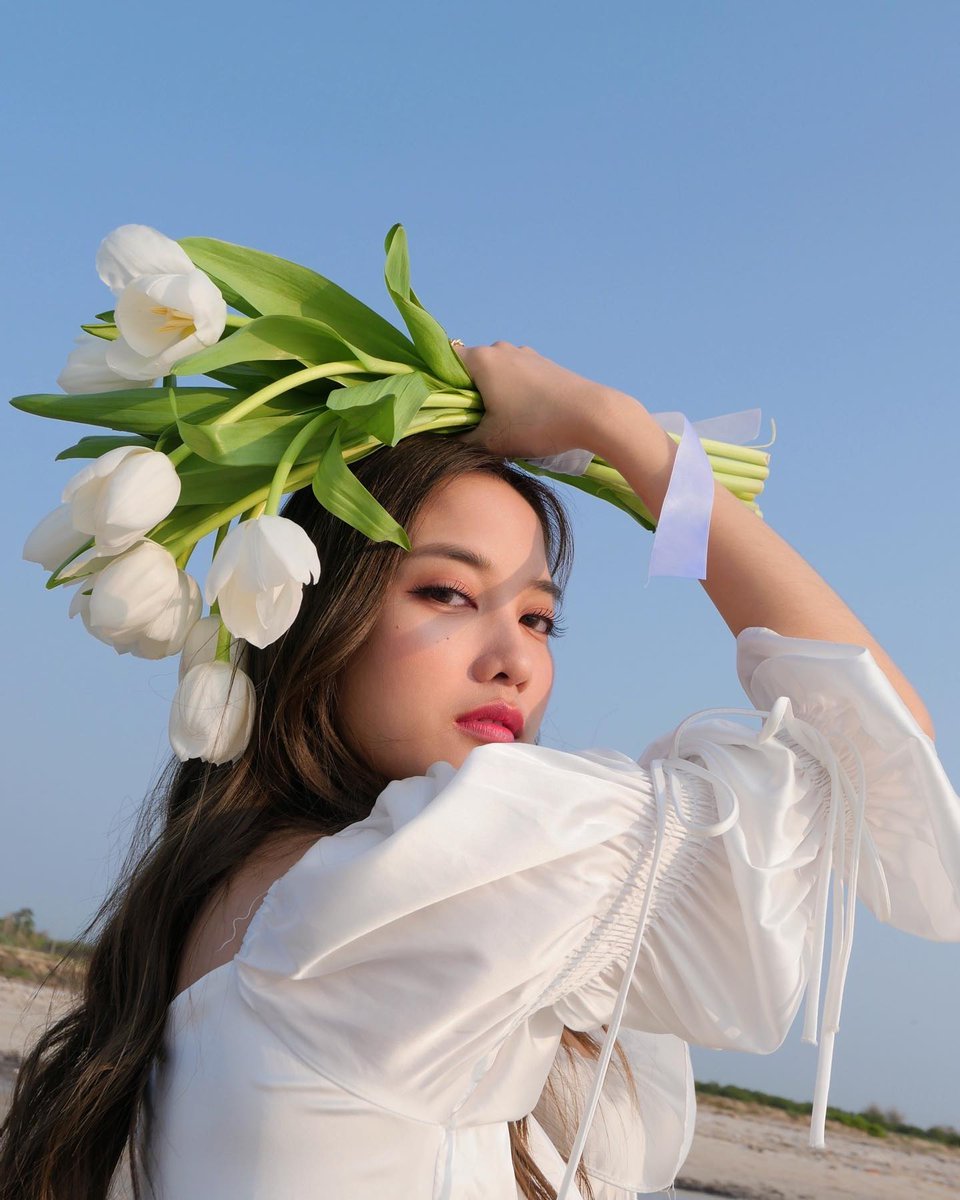 Because you like the sky, I also began to see if the sky is cute.The sky is clear today. I hope you feel the same way.

LOVE YOU SAROCHA🌷

WE TULIP FREEN
#AlwaysWithFreen
#srchafreen