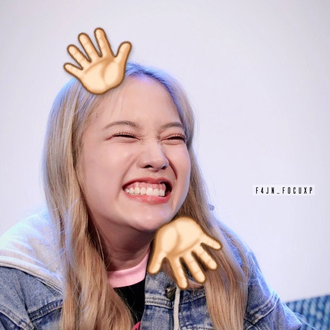 freen_brainrot's tweet photo. this trend is so cute😭😭

WE TULIP FREEN
#AlwaysWithFreen
#srchafreen https://t.co/PrpGxsF46z