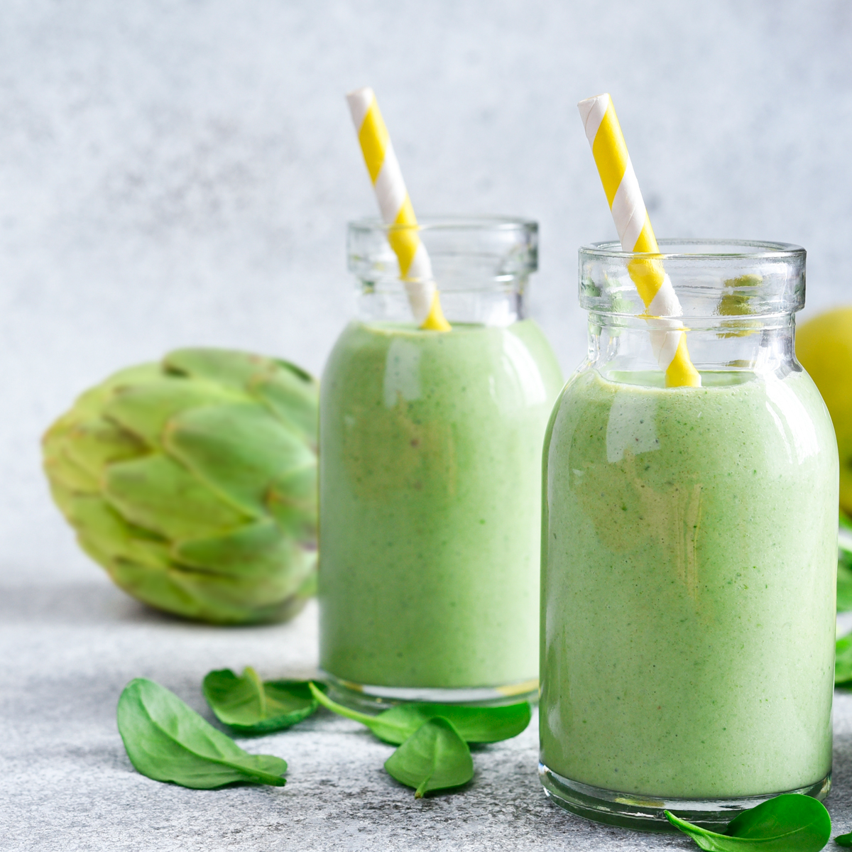 Enciende el ventilador 🌬️, ponte ropa ligera e hidrátate 💦 con un fresquito y saludable zumo detox 🥤💚 de los #alcachofalovers 😉

🍃 Ingredientes (cantidades al gusto) 🍃

🍎 Manzana
🍏 Pera
🥝 Kiwi
🍇 Uvas blancas
🥬 Espinacas
🍋 Zumo de ½ limón
💚 Alcachofa al vapor Cynara