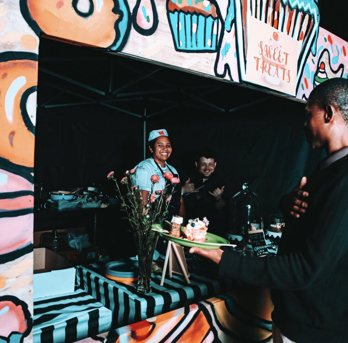 expressoshow's tweet photo. Any Braamfontein viewers who have visited the Curated Makers Market?
It looks amazing, and that's why it's our #PickOfTheWeekend 😎 Anything we should be adding to our list of picks for the month of August? Tell us below or WhatsApp us on 063 408 8863. #ExpressoShow https://t.co/C9n5fHNFPv