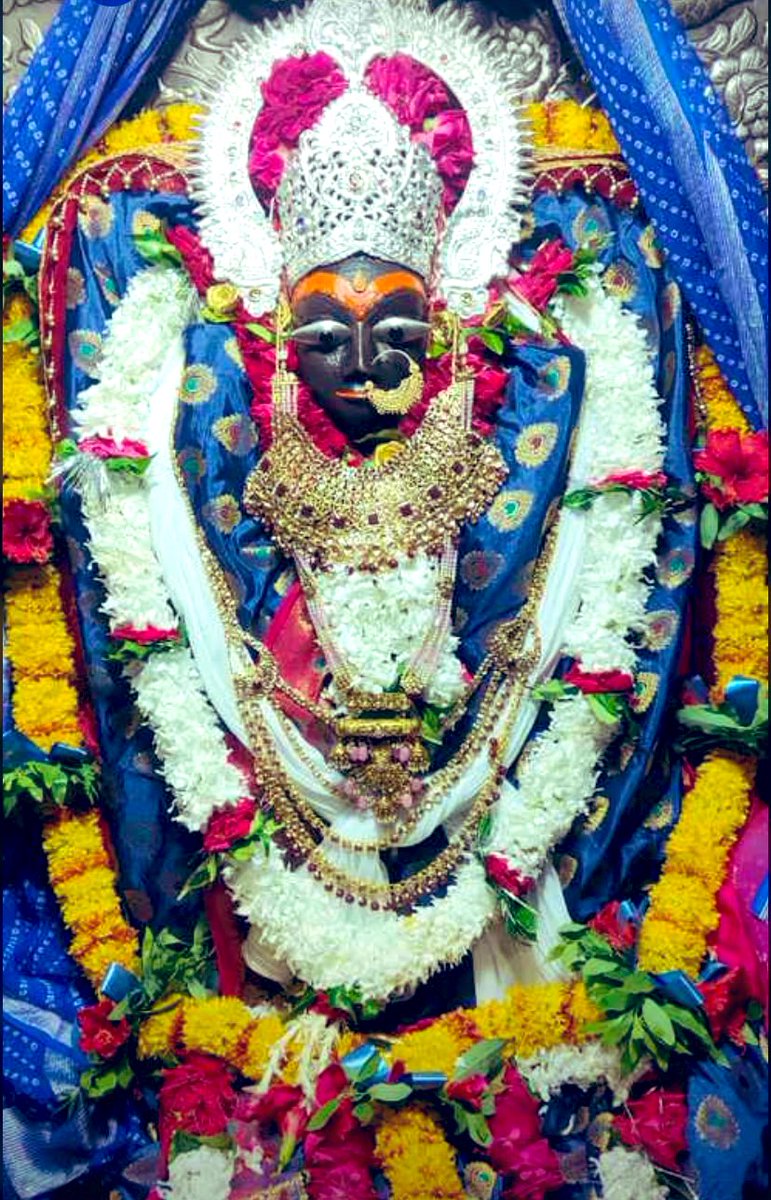 maa_maihar's tweet photo. शुक्रवार प्रातःक़ालीन दर्शन एवं शृंगार 🙏🙏 https://t.co/HuvhCXv04S