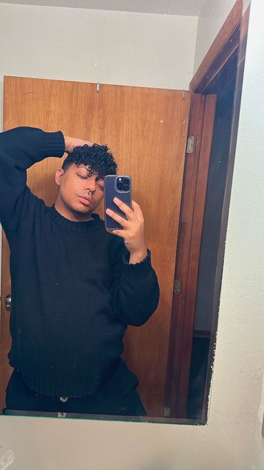 Watch Belly Hadid's leaked NSFW photo on TwXstars