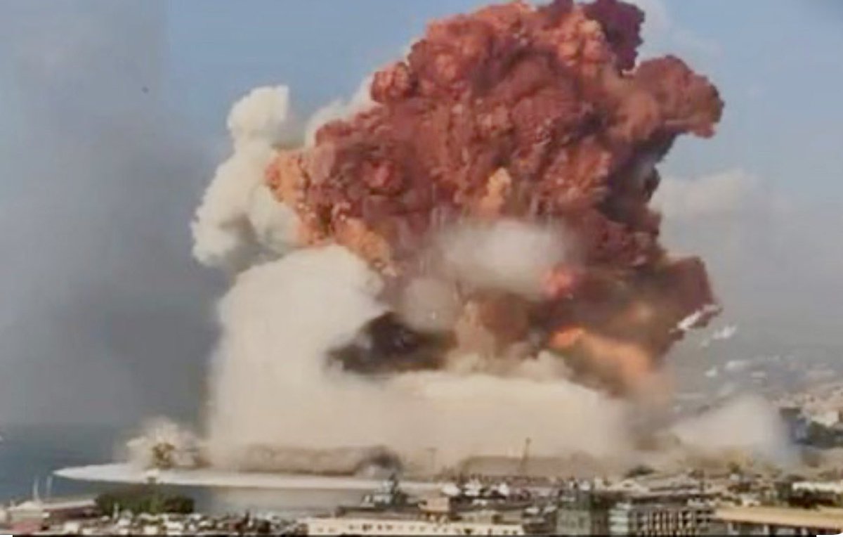ziad_hawat's tweet photo. لا وطن من دون عدالة. 
بغيابها تسود شريعة الغاب وتعمّ الفوضى والفلتان. 
العدالة آتية في جريمة إنفجار المرفأ ولو طال الزمان ، ومعها المحاسبة وقيامة لبنان.
#انفجار_مرفأ_بيروت https://t.co/6GV3TrsF2F