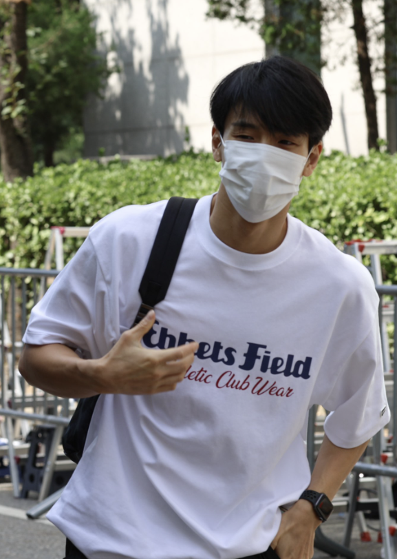 ebbets_field's tweet photo. #몬스타엑스 #셔누 
#이벳필드 #EBFD #EBBETSFIELD
셔누님  '쿨코튼 베이직 로고 반팔 티셔츠 화이트' 착용하셨습니다.😍👍
https://t.co/8u3VJapOoE https://t.co/oWR338jUKg