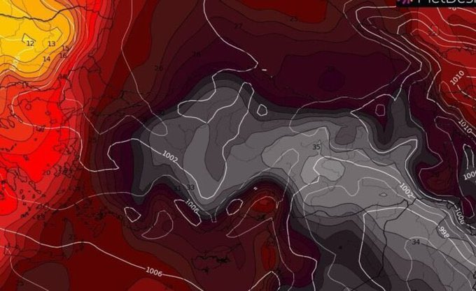 yirmiucderece's tweet photo. 📌 Eyyam-ı Bahur sıcakları nedeniyle bu gece ve Cumartesi gecesi senenin ve önümüzdeki uzun yılların en nemli iki gecesi olacağı belirtildi. https://t.co/NxGsECA42v