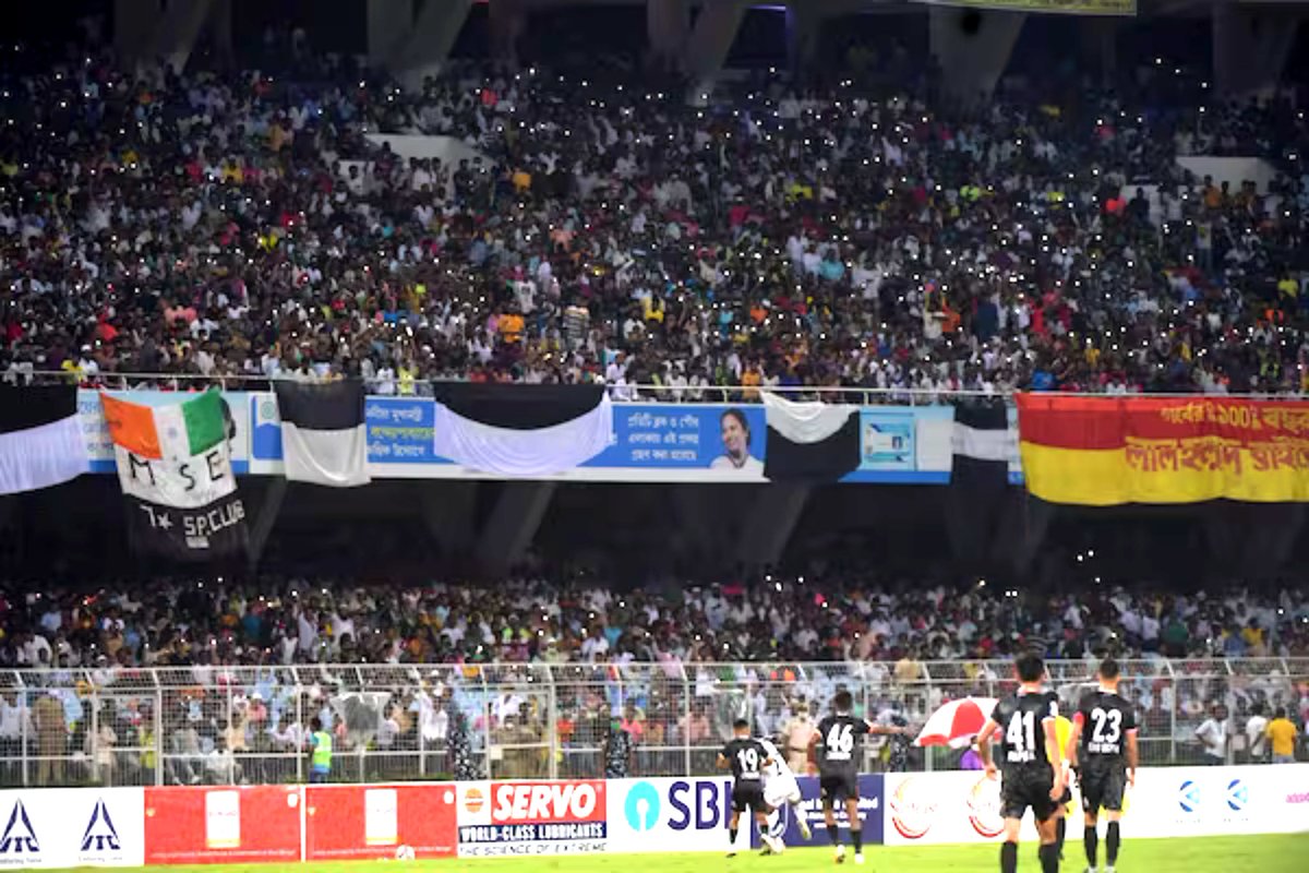 IFTWC's tweet image. Dipak Kumar Singh [Bunkerhill Director] : "I can say very clearly that there will be a day when the Salt Lake will be full of black &amp;amp; white in ISL. That’s the dream."

#MohammedanSC #IFTWC