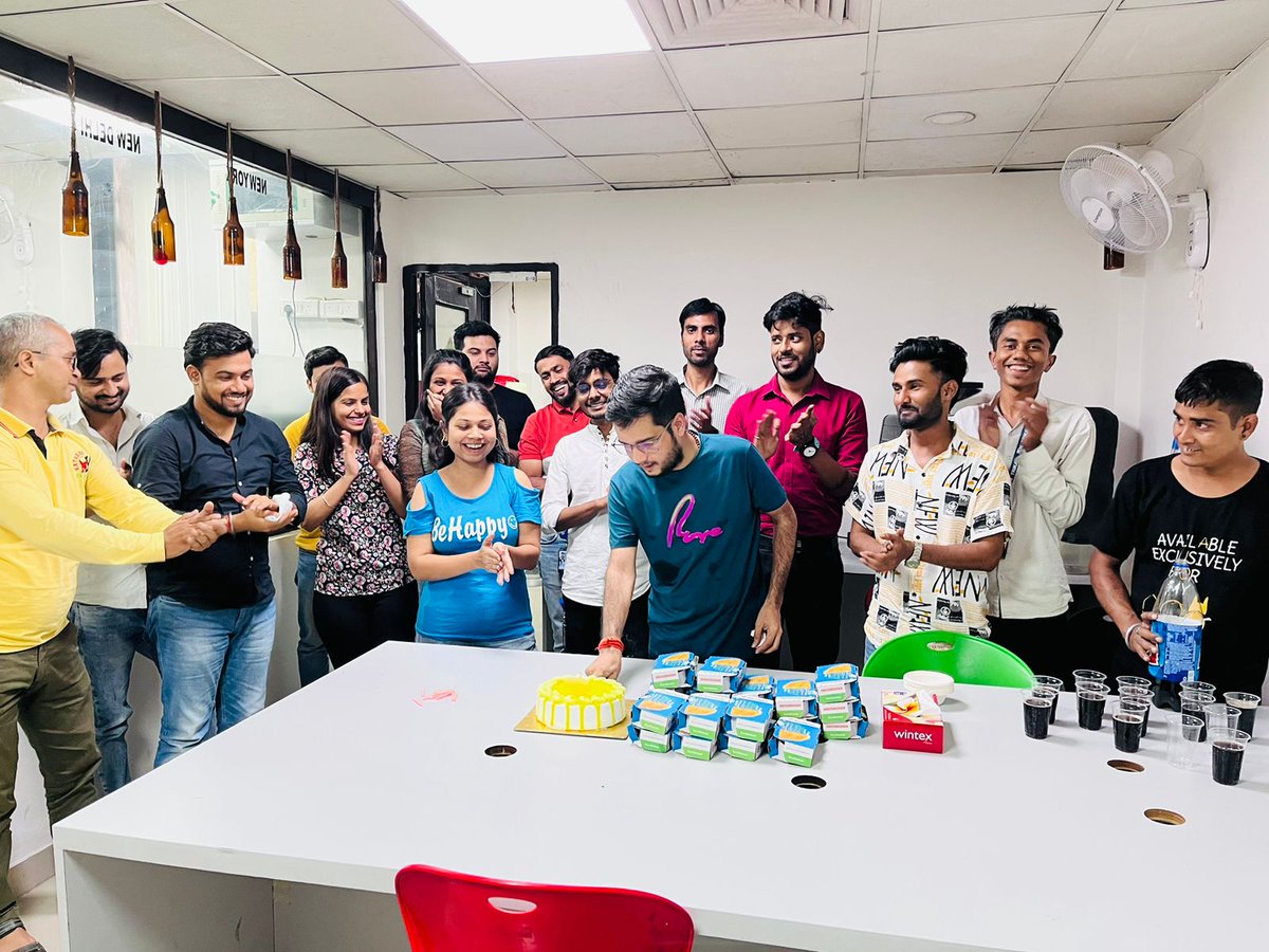 Netrika_PvtLtd's tweet photo. Cake, fun, games and a lot of laughter โ a fun ride for Netrikans.
Celebrating smiles and happy faces at Netrika.
#netrika #netrikaconsultingindia #NCIPL #LifeAtNetrika #funfriday #birthdaycelebration https://t.co/heTK1c4xBQ