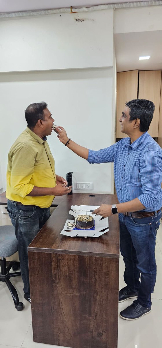 Netrika_PvtLtd's tweet photo. Cake, fun, games and a lot of laughter โ a fun ride for Netrikans.
Celebrating smiles and happy faces at Netrika.
#netrika #netrikaconsultingindia #NCIPL #LifeAtNetrika #funfriday #birthdaycelebration https://t.co/heTK1c4xBQ
