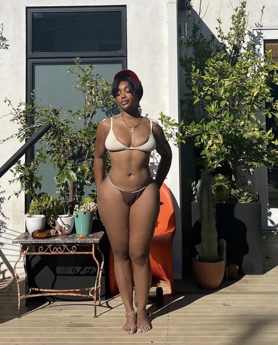 DailyLoud's tweet image. SZA 🔥📸