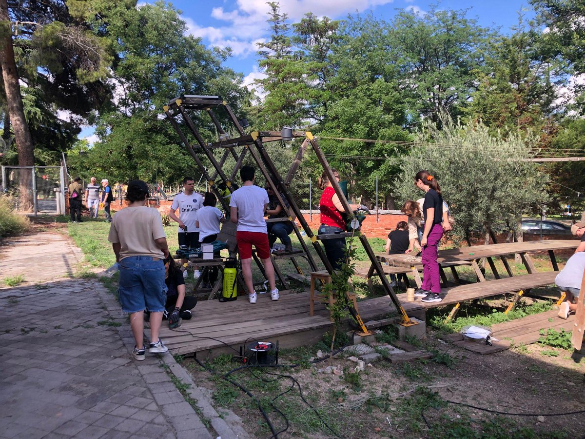 COOLtoRISE's tweet photo. In Madrid and Barcelona were held different activities, part of Cooltorise project -demonstrations of the summer kits, workshops, mapping activities and the diagnostic sessions of some of the outdoor interventions.
Read more: https://t.co/WVMgEexvvq
@La_UPM @abd_ong @Ecoserveis https://t.co/xdJmZqIrlm