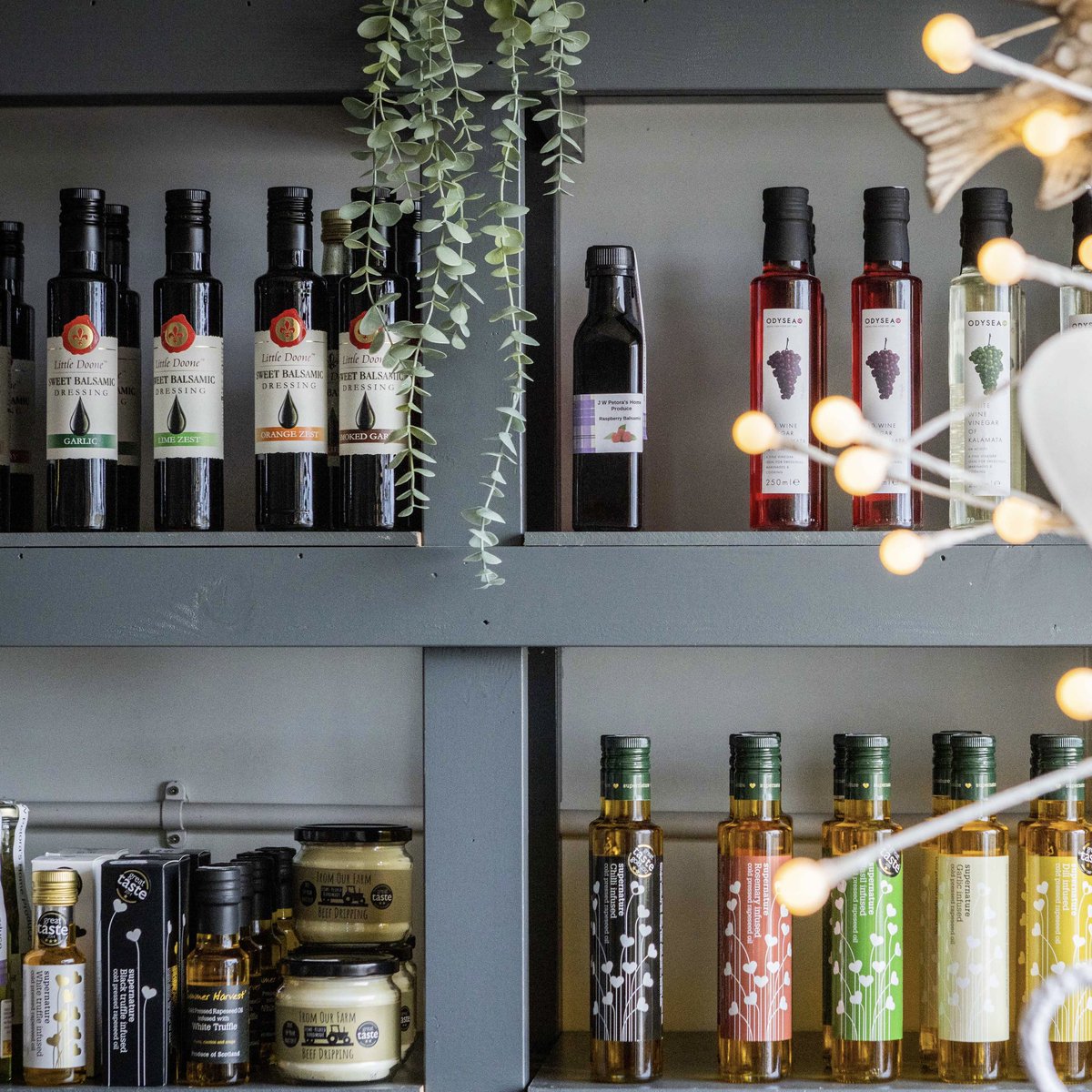 belhavensmoke's tweet photo. One of the corners of our Dunbar shop β€οΈ
We love to see shelves lined with local & artisan producers and their wonderful products!
Weβre open & ready to welcome you π
(Open Tue to Thu 10am - 4pm, Fri & Sat 10am - 5pm, Sun 11am - 4pm)
#shoplocal #delishop #dunbar #eastlothian https://t.co/w5FOeN9j37