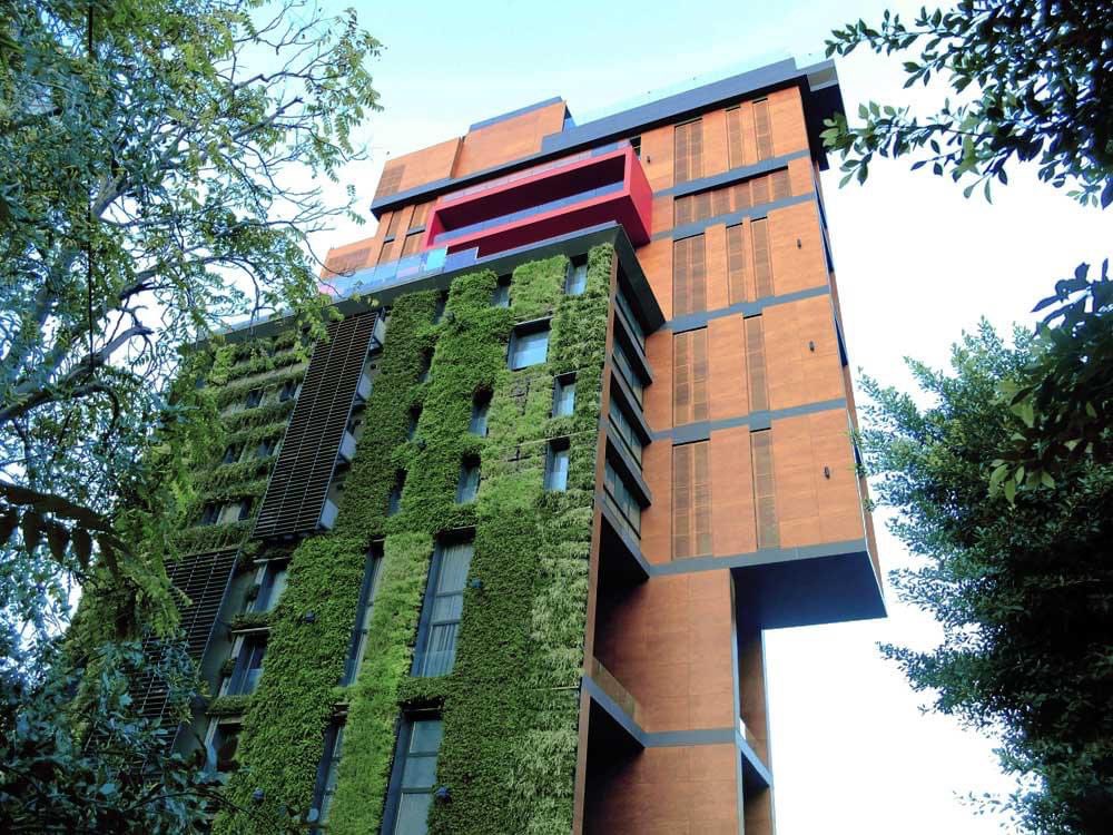 Bhalabi43's tweet photo. Lebanese French Architect Jean Marc Bonfils, sadly passed away during Beirut explosion 3 years ago,

He was present in this spectacular bldg. he designed, called East Village Bldg in Mar Mkhael st., that won Asia Architecture Award in 2015,

#justice_for_beirut
#4_aug https://t.co/WopLFEVbGY