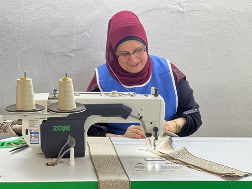 IOMLebanon's tweet photo. "I am the only provider for my family and with this job I have found a way out of poverty,” says Fata, an employee at Shayboob Furniture, a business that received an Enterprise Development Fund (EDF) grant, with funding from the Republic of Korea.

@Koreainlebanon 
@MOFAkr_eng https://t.co/0K2BM7wdv5