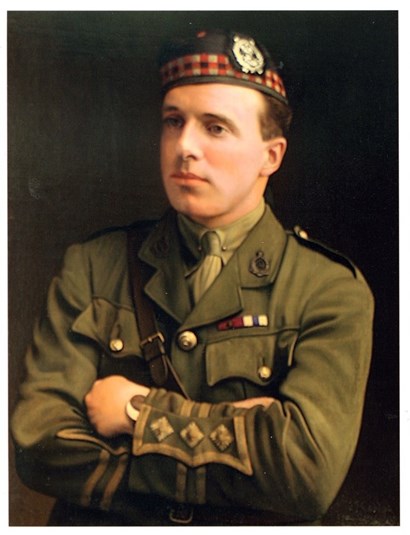 4 Aug 1917, Cpt Noel Chavasse, died of wounds, aged 32. British doctor, Olympic athlete & Army officer. One of only 3 people to be awarded VC x 2. Educated @MCSOxford & @TrinityOxford. Dad Bishop of Liverpool & his twin became Bishop of Rochester. Had deep Christian faith. #WW1