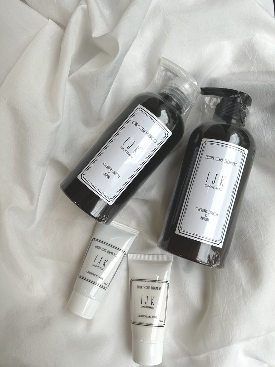 【新店舗お披露目会】
明後日日曜日 17:30〜19:00
かの有名な美容メーカーが協賛してくれたので弊社のシャンプートリートメントと共に、贅沢な美容マスクを来場者皆様にプレゼント🎁✨(無くなり次第終了)

ささやかながら乾杯ドリンクも用意しております。入退場自由なんでふらっとお立ち寄り下さい！