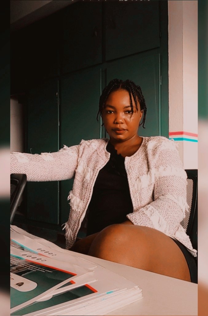 MagazineZinzin's tweet photo. Hello! Je suis Kandy zenly DP du mensuel Zinzin magazine qui valorise les entrepreneurs. 🇨🇲🙏🏾🤍 https://t.co/k6mJfuuyef