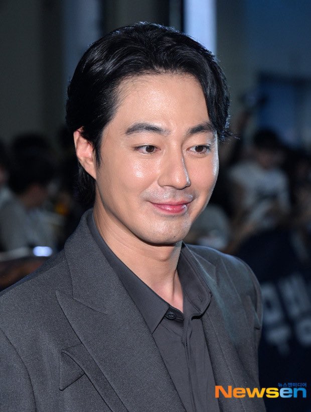 조인성 tweet media