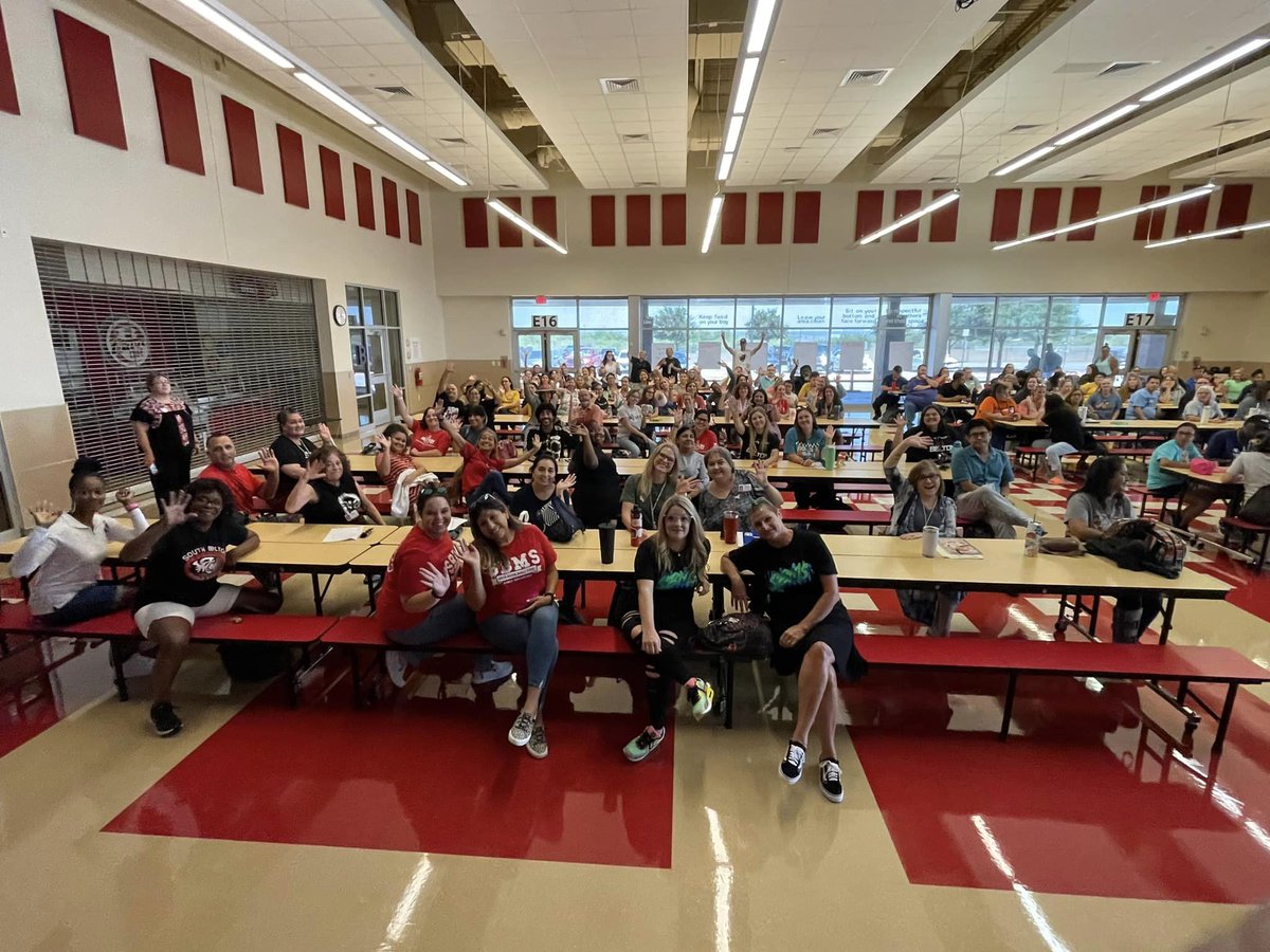 RechargeBISD's tweet photo. Our support educators engaging in learning to empower each and every learner. Great day! #EACHandEVERYstudent#InspiringDreams#EmpoweringFutures https://t.co/SI4YW9v1o0