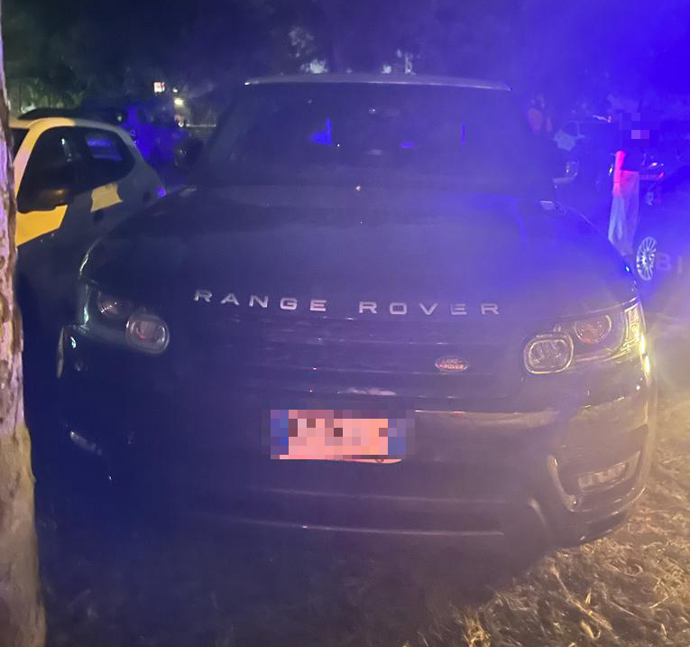 Vodafone_Auto's tweet photo. This #RangeRoverSport was stolen from our customer on a July night in #Milan, Italy. 🇮🇹🌙

Just 20 minutes later the car was back with it's rightful owner thanks to the cooperation between our Italian security team and local police. Good job! 🤝

#VFindYourVehicle https://t.co/BbXeAOnxO3
