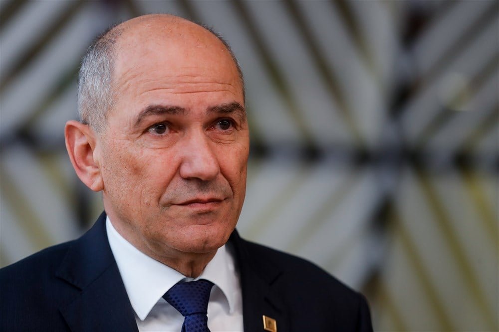 Janez #Janša pozval sodržavljane k solidarnosti: “Nihče naj ne ostane sam v nesreči” demokracija.si/fokus/janez-ja…