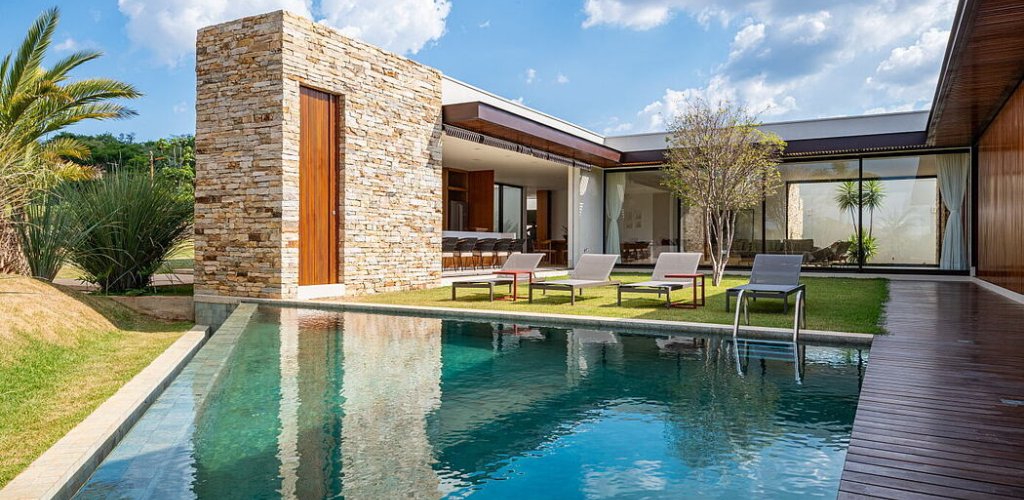 GodoPool's tweet image. Why making a thermal study before choosing a heat pump for your #pool? Find out all factors that you should be aware of in this blog post 👉🏻 mtr.cool/lxuefshmbr
#HeatedPool #PoolHeating #HeatPump #Luxury #PoolBuilder #Architecture #Construction #Marbella