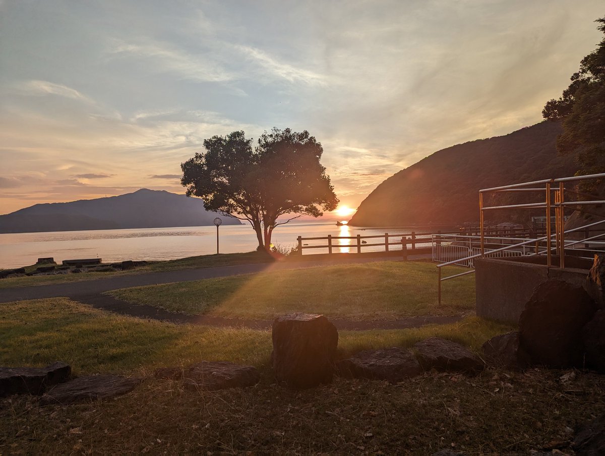 Jesse Ventura, Currently living in 🇯🇵 tweet media