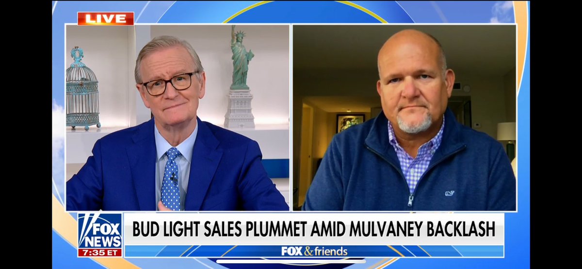Cramersez_2's tweet photo. -
Thanks to #FoxAndFriends for asking me to explain the deep doo-doo #InBev got themselves into by #GoingWoke.
Everyone knows, everything that goes #WOKE turns to shit.
- https://t.co/KDZbrHM48K