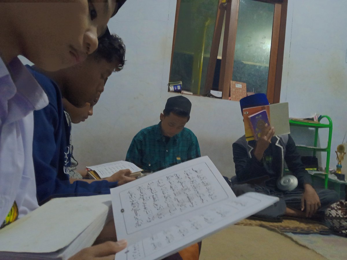 pondok pesantren nahdlatul ulum 01 tweet media