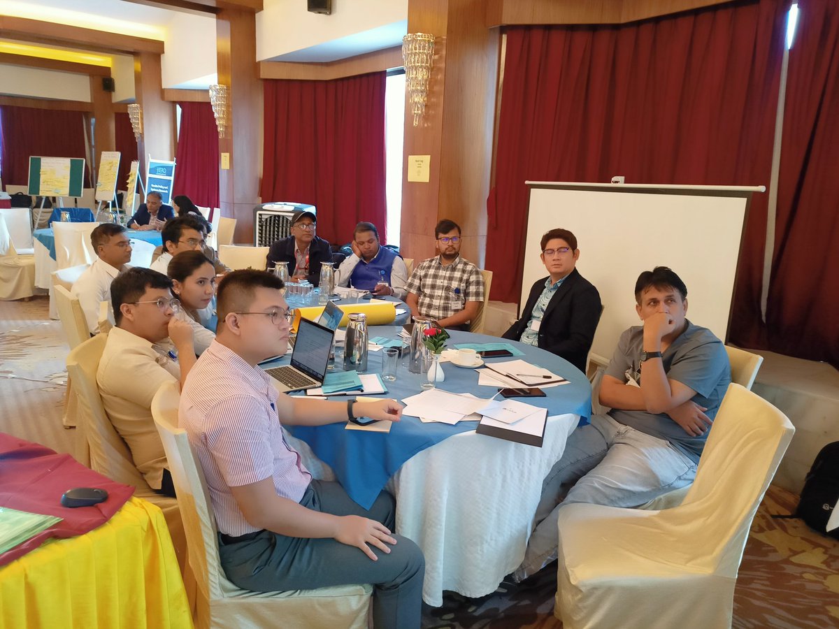 HERDIntl's tweet photo. Nepal and the Philippines teams have drafted separate frameworks for capacity assessment for #HPSRIs. Now, they're analyzing commonalities & differences to generate basic foundation for common framework as a separate output together! #HPSR
@AIHO_PH @results4dev @AccelerateHSS https://t.co/xDszjnzdFK
