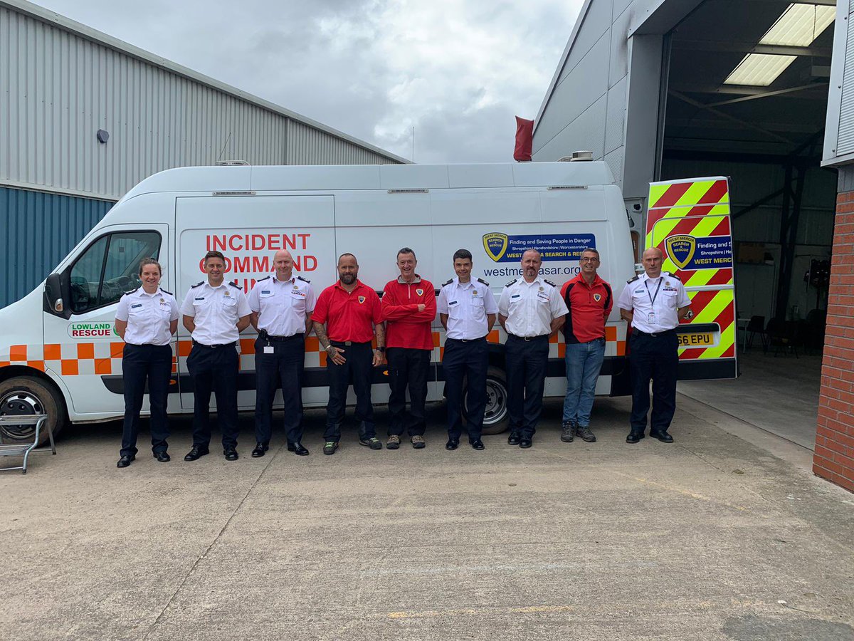 Big thank you to <a href="/WestMerciaSAR/">West Mercia Search and Rescue</a> for hosting Group 4 Command group this morning and  providing a valuable insight into their capabilities and discussing future collaboration opportunities <a href="/shropsfire/">Shropshire Fire and Rescue Service</a>