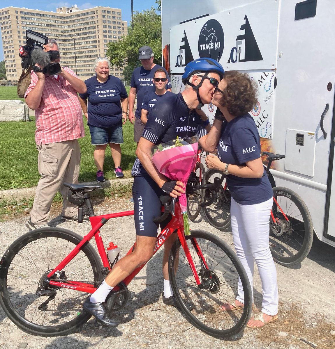 TraceMIRide's tweet photo. Tim arrived at Erma Henderson Park in Detroit yesterday to cheers from family, friends, colleagues, and the media! #tracemi #ridewithtim #cycling #fundraiser #nonprofit #puremichigan #detroit #cyclist https://t.co/Y9HN1916P7